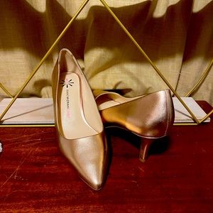 Isaac Mizrahi Live Blush Rose Metallic Pumps Women's 9.5 M